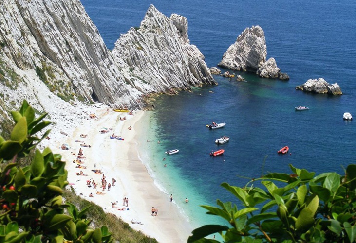 Spiaggia delle Due Sorelle Sirolo